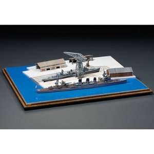  31540 1/700 Naval Port Dry Dock Set: Toys & Games