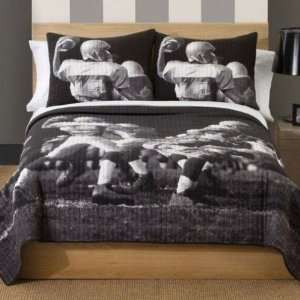  Photoreal Football Twin Quilt with Pillow Sham: Home 