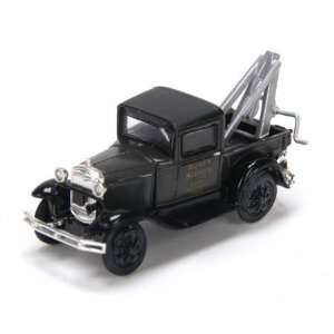  HO RTR Model A Tow Truck, Rowes Service: Toys & Games