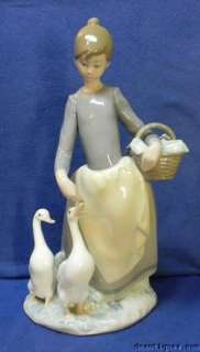 Retired LLADRO #1306 PACING the DUCKS On the FARM 1982  