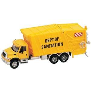   : HO International 7000 Garbage Truck, Yellow BLY450788: Toys & Games