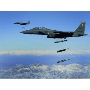 US Air Force F 15E Strike Eagle Aircraft Drops 2,000 Pound 