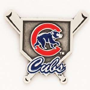  Chicago Cubs Logo with Antique Bats Pin