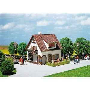    Faller 130200 Small House With Dormer Window Era Iii Toys & Games