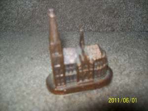 CATHEDRAL DOM ZU KOLN SOUVENIR BLDG PAPER WEIGHT  