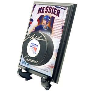  Mark Messier Rangers Game Model Puck 4x6 Plaque: Sports 