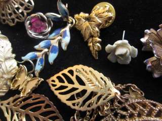 VINTAGE SMALL CRAFT LOT OF FLOWER JEWELRY*BROKEN*PARTS*MISMATCHED 