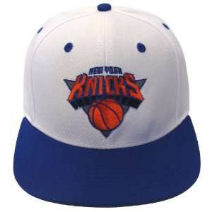  New York Knicks Retro Snapback Cap Hat WHT BLU: Everything 