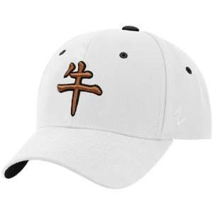    Zephyr Texas Longhorns White Kanji Fitted Hat: Sports & Outdoors