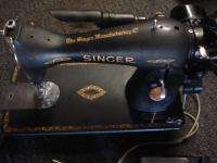 1940 Classic Auth. Antique Singer 15 Sewing Machine  