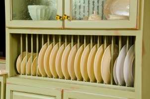 How to Organize Your Kitchen Cabinets  
