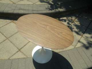 MID CENTURY MODERN OVAL FORMICA WHITE TULIP SIDE TABLE  