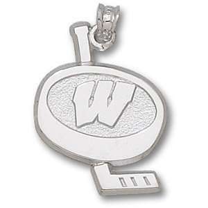  University of Wisconsin W Hockey Puck Pendant (Silver 