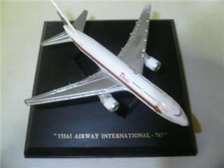 THAI AIRWAY BOEING 767 DIE CAST METAL PLANE MODEL 5 L.  