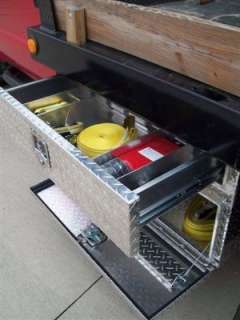 Truck Tool Box: 30Underbody with Drawers  