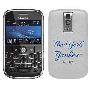  New York Yankees Blackberry Bold 9000 White Coveroo 