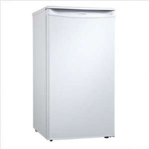   Ft. Counter High Refrigerator in White 