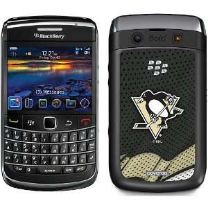   Penguins Blackberry Bold 9700 Battery Door: Sports & Outdoors