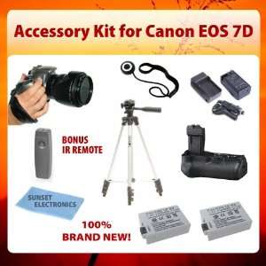  Canon EOS 7D Essentials Accessory Kit Package Includes 