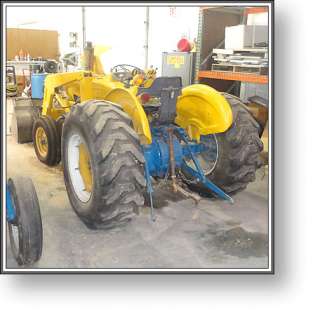 Ford Tractor w/ Bucket Loader + 3 Pt Hitch + 6 Wide Bucket + VIDEO 