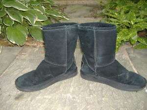 CUDDLY ZODIAC Black Suede Short Muk Luk Boots 7  