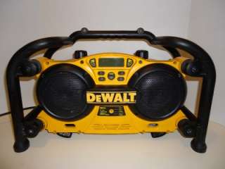 DEWALT AM FM AUX WORKSITE HEAVYDUTY SHOP RADIO DC011 W/ 18V BATTERY 