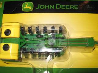 Ertl 1/64 farm toy John Deere 1790 split row planter  