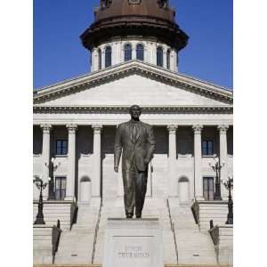  Strom Thurmond Statue and State Capitol Building, Columbia 